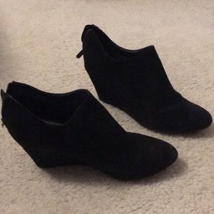 Black xappeal wedge suede booties